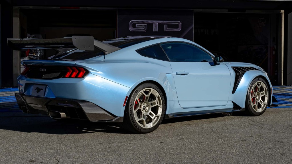 2025-ford-mustang-gtd (1)