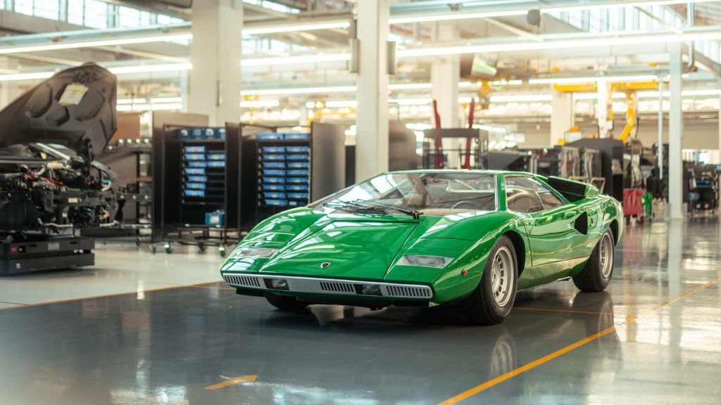 lamborghini-countach-50th-anniversary (11)