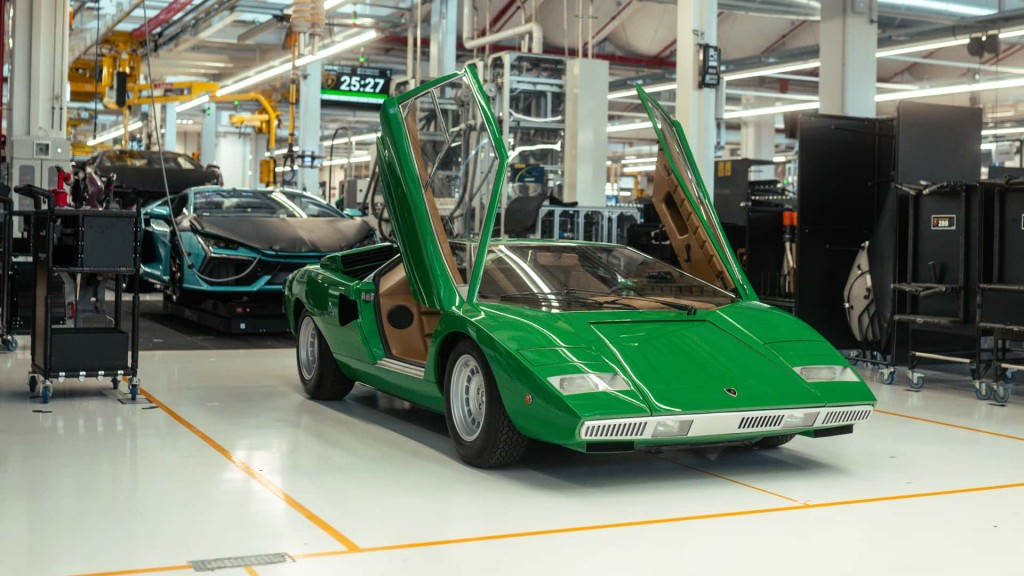 lamborghini-countach-50th-anniversary (21)